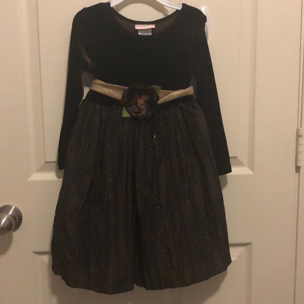 Girl dress